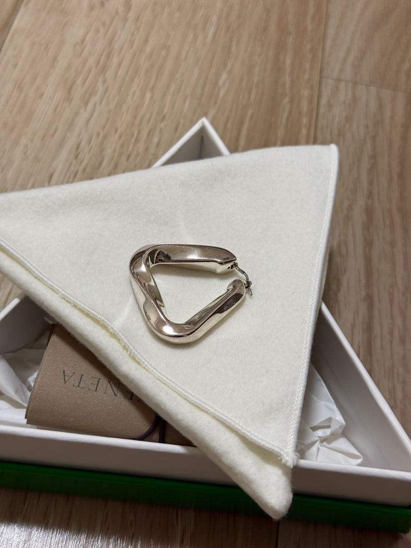 BOTTEGA VENETAシルバーピアス925 片耳