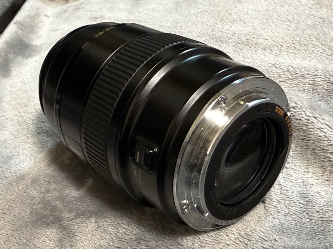 Canon EF 100mm F2.8 マクロレンズ : キヤノンEFマウント