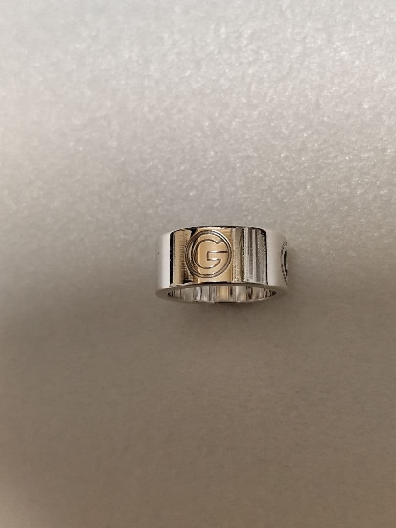 GUCCI ロゴ シルバー リング