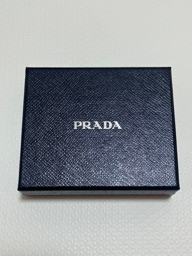 【新品・超美品】PRADA ブラックレザー ケース、カードケース☆箱付き☆