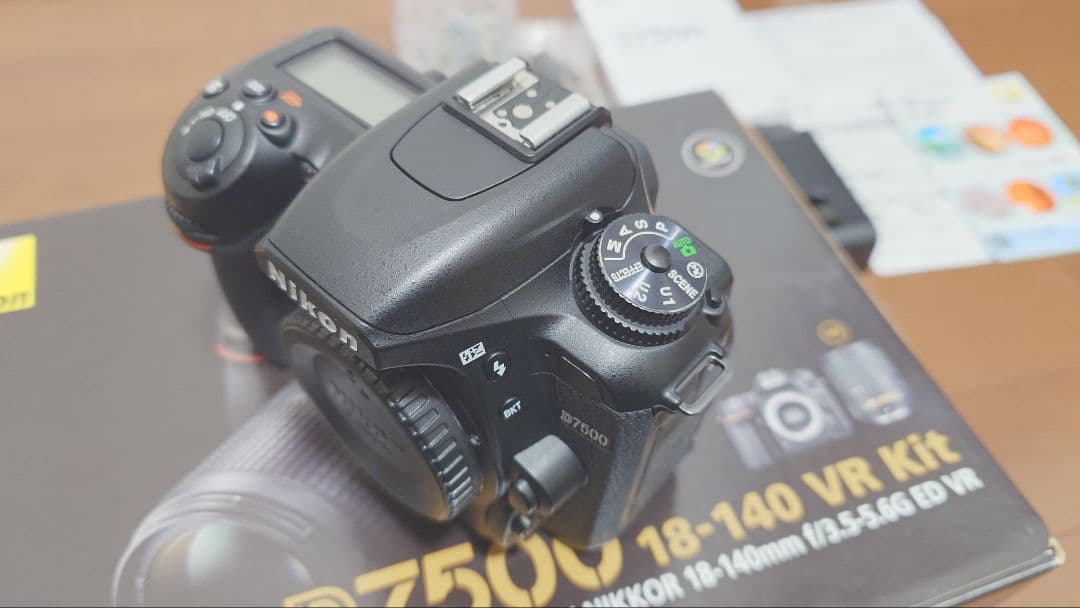 Nikon D7500 18-140 レンズキット