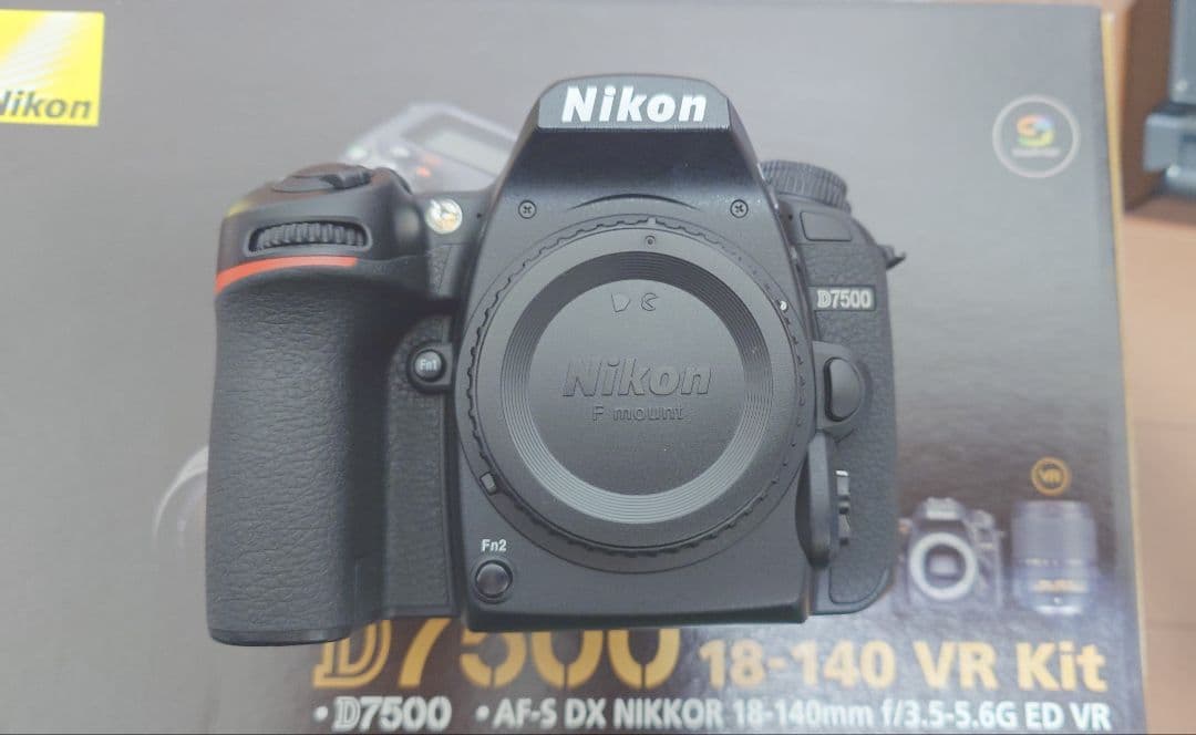 Nikon D7500 18-140 レンズキット