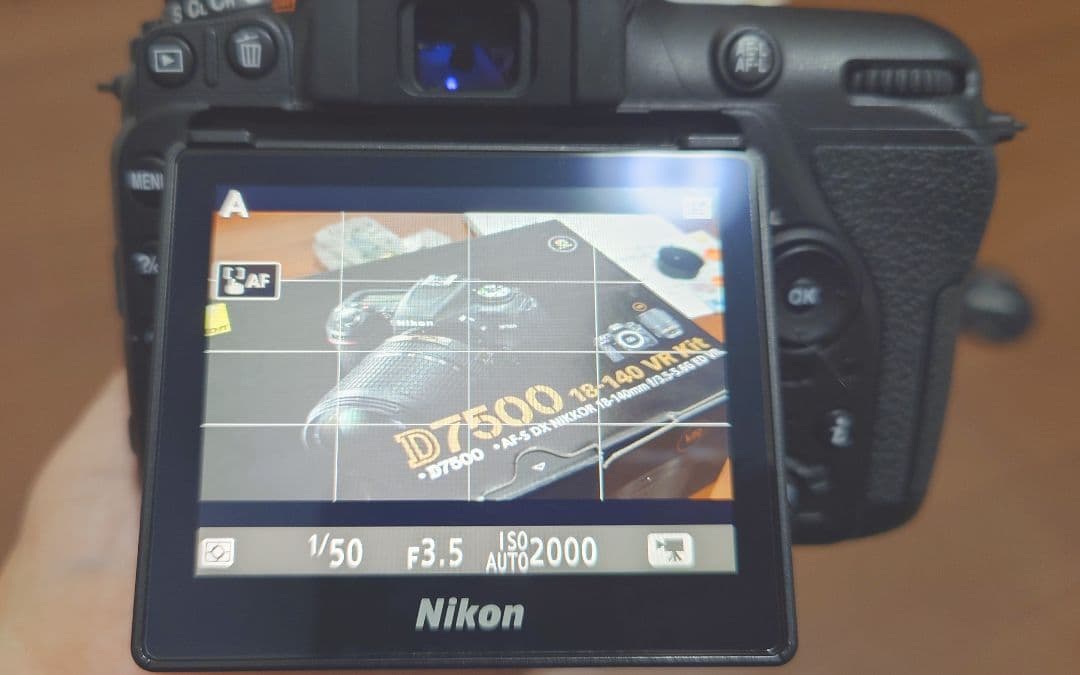 Nikon D7500 18-140 レンズキット