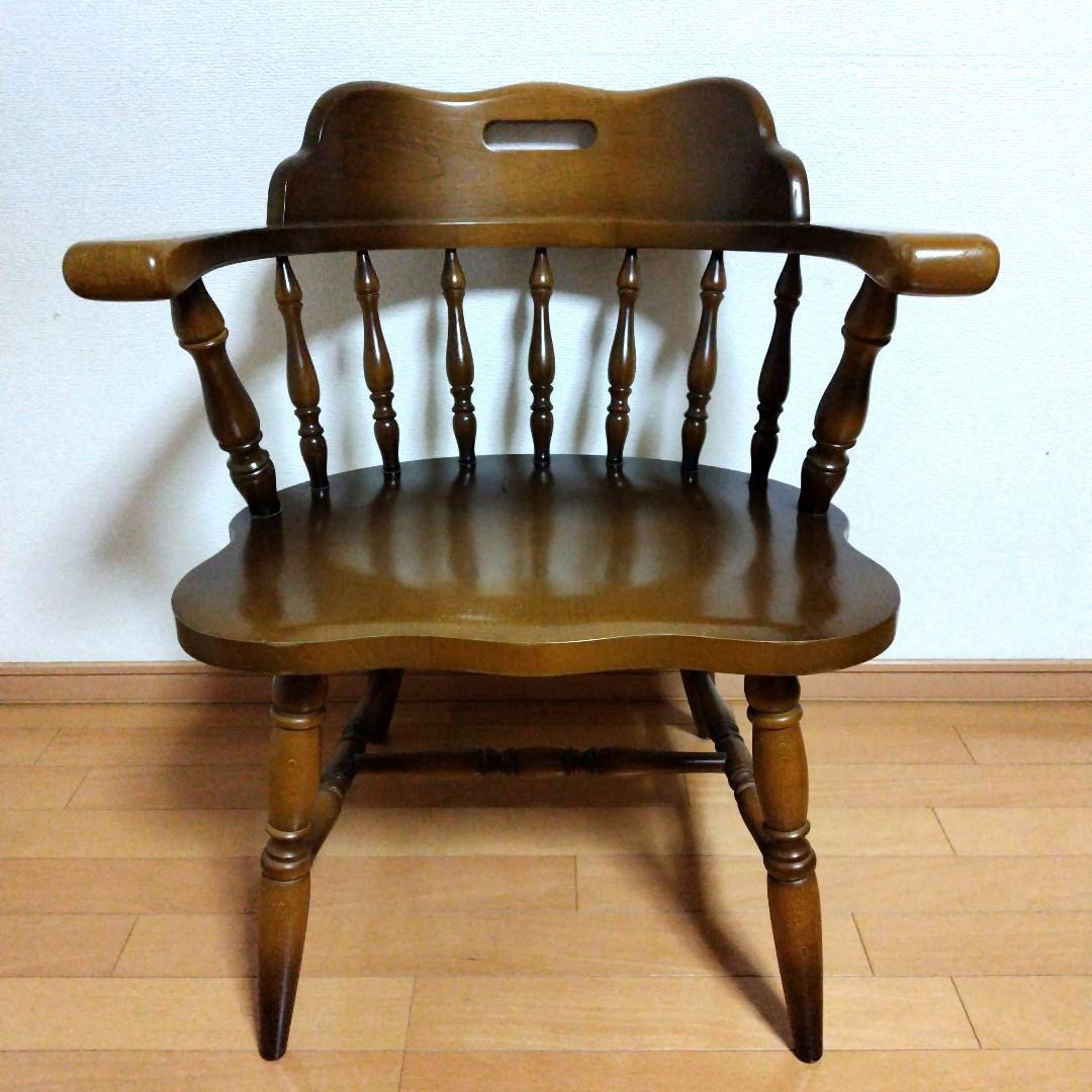 □飛騨産業　肘付ダイニングチェア・特別お値下げ【キツツキマーク】