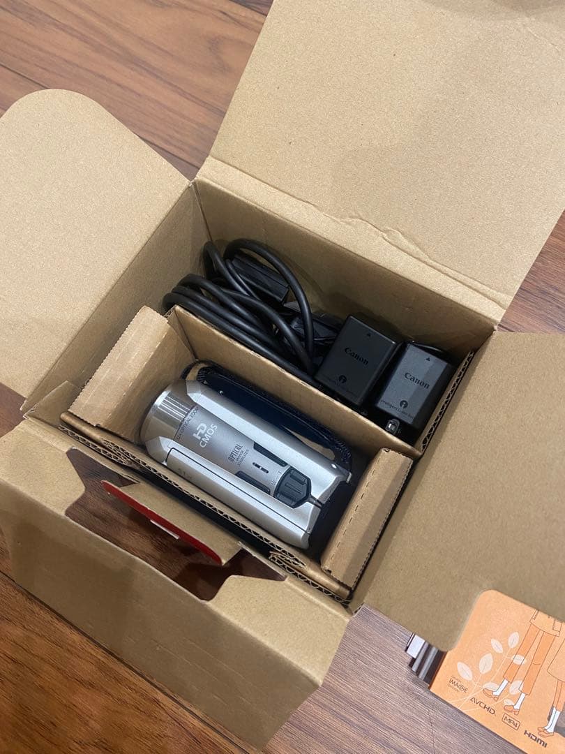 Canon iVIS HFR30 数回使用　ビデオカメラ