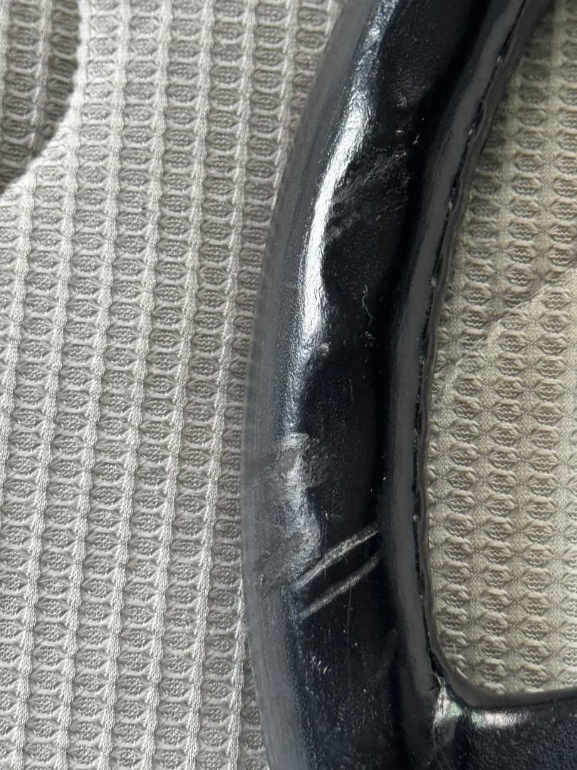 ナルディクラシック　ホーンボタン付き