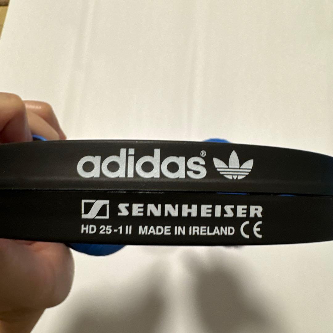 ヘッドホン HD25 by adidas Originals