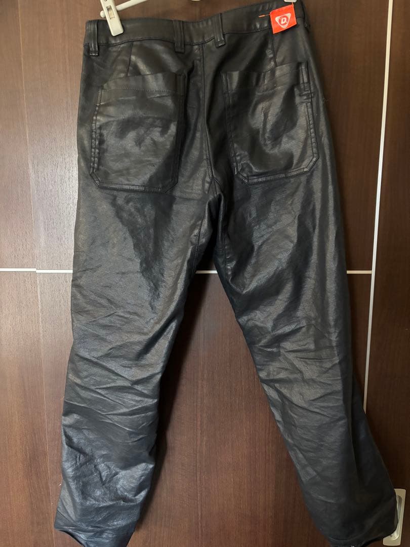 定価52800円 DIESEL 近年モデル　コーティングブラックデニム　ジーンズ