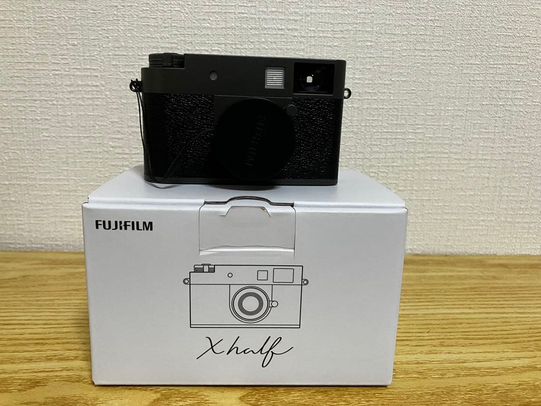 富士フイルム　X-Half チャコールシルバー