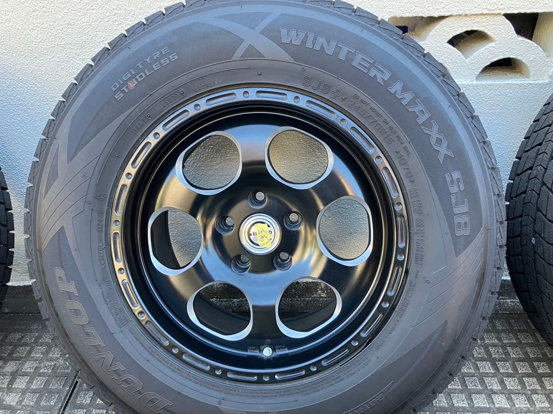 スタットレスタイヤホイール4本セット　245／70R16インチ　8J