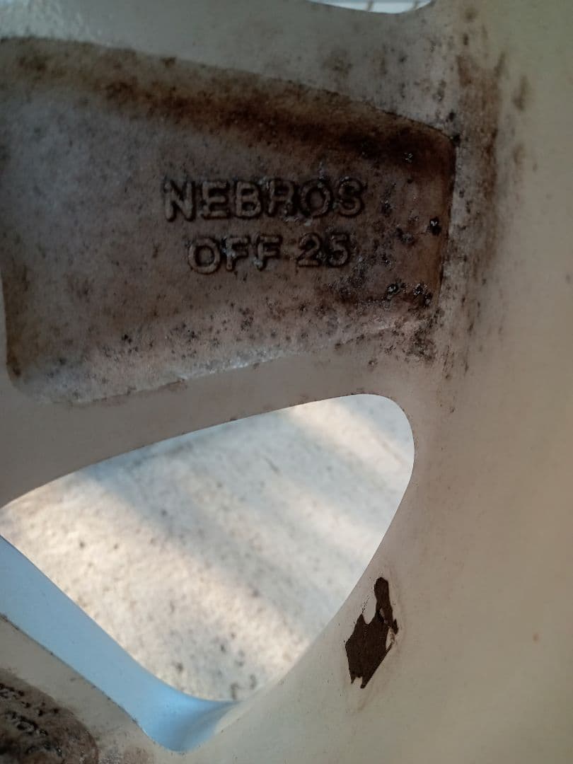 引き取り可(多摩地域)ハイエーススタッドレスタイヤ