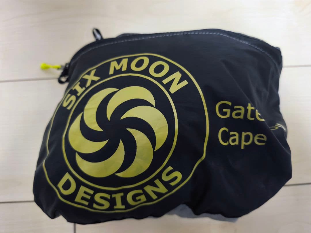 Six Moon Designs Gatewood Cape　※傷あり