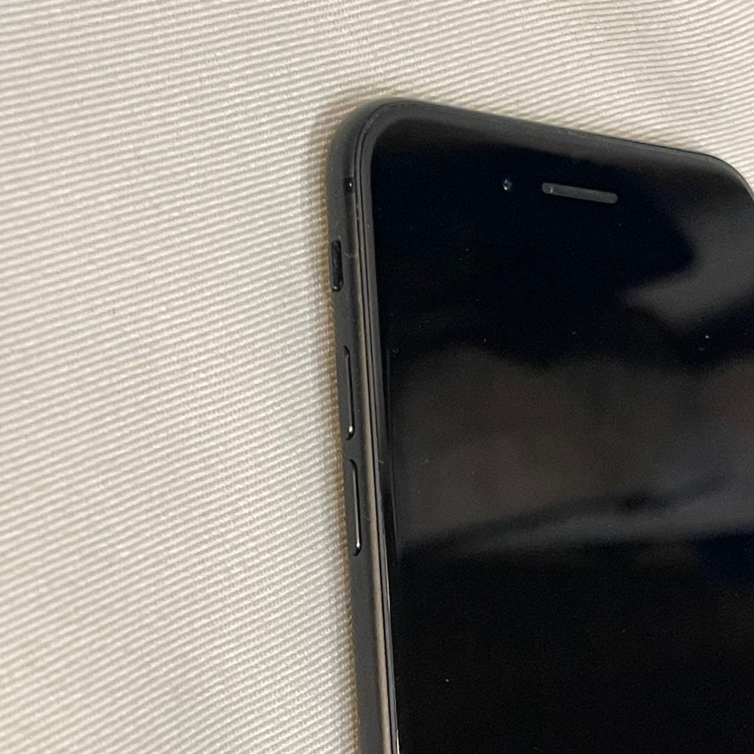 iPhone SE 第二世代64GB 充電最大容量81% 匿名発送　SIMフリー