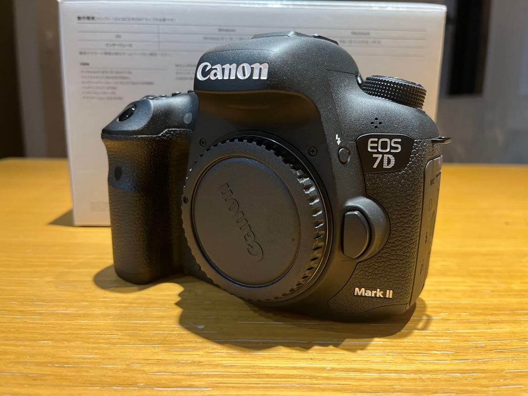 Canon EOS 7D Mark II デジタル一眼レフカメラ