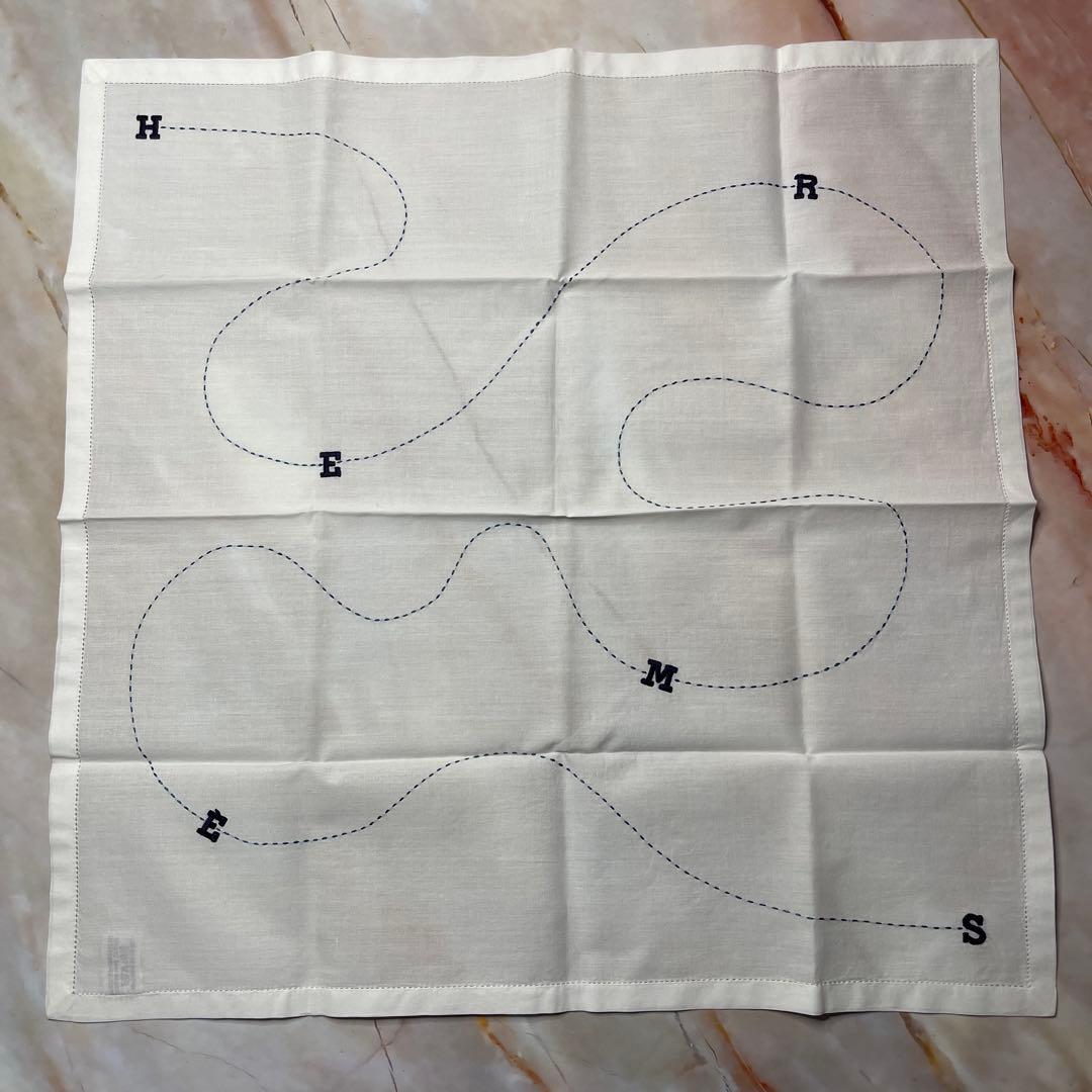 HERMES エルメス 3枚セット ハンカチ チーフ ロゴ刺繍　箱付き