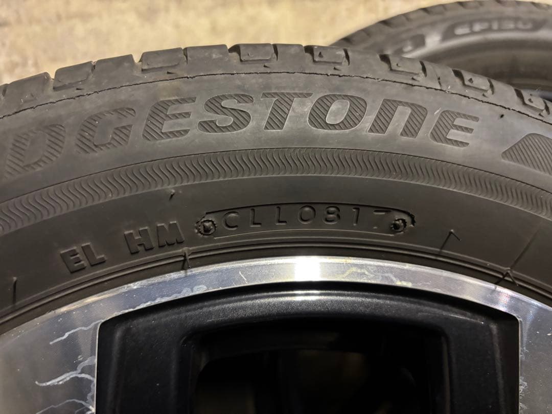 ① 送料込みにしました！　ダイハツ純正アルミホイール　　15インチ　2本のみ