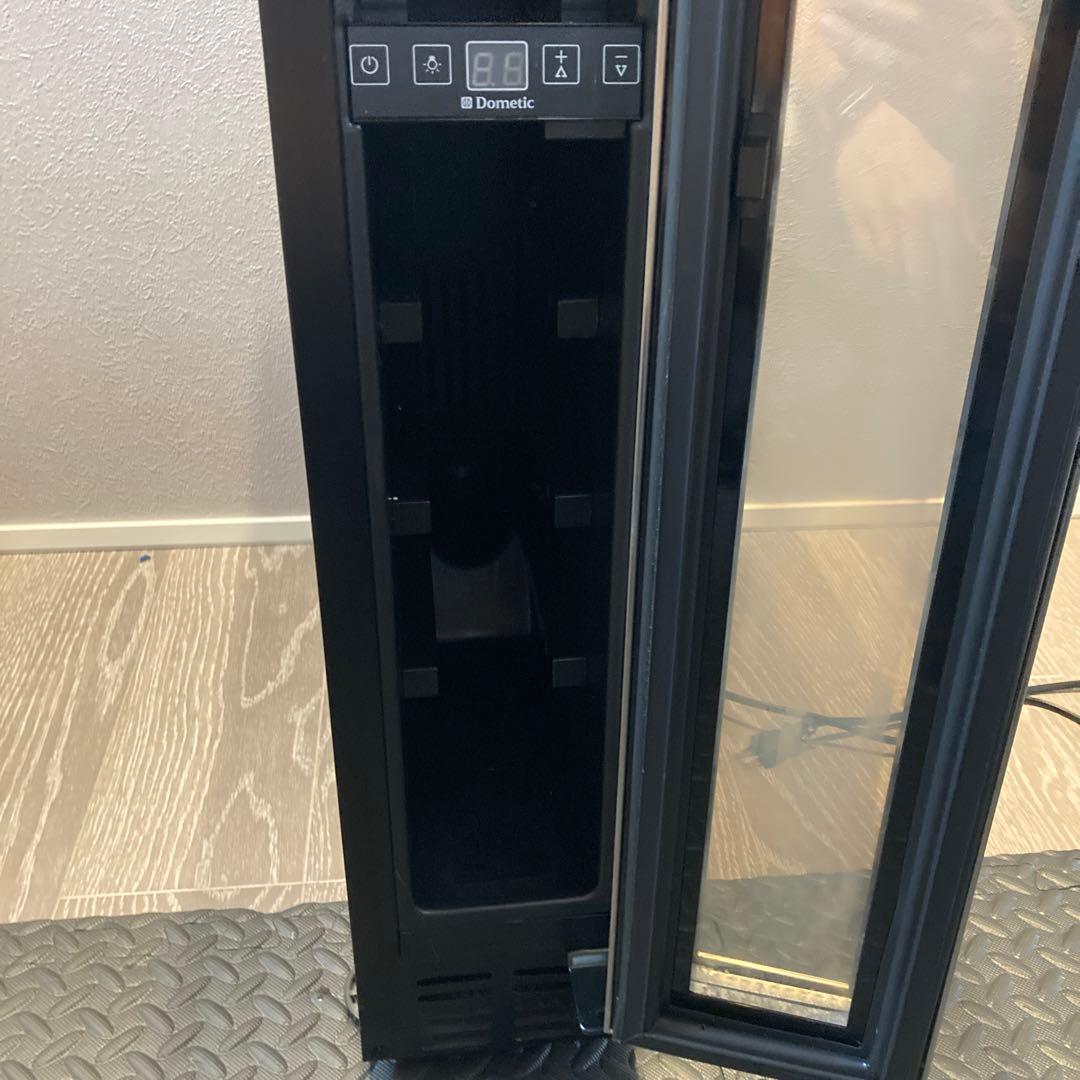 ドメスティック ワインセラー　7本収納 ブラック
