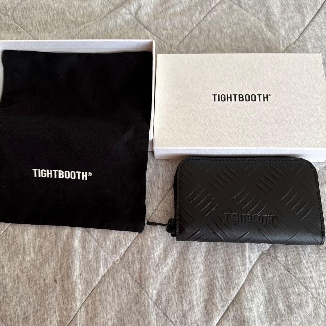 タイトブース　CHECKERPLATE LEATHER ZIP WALLET