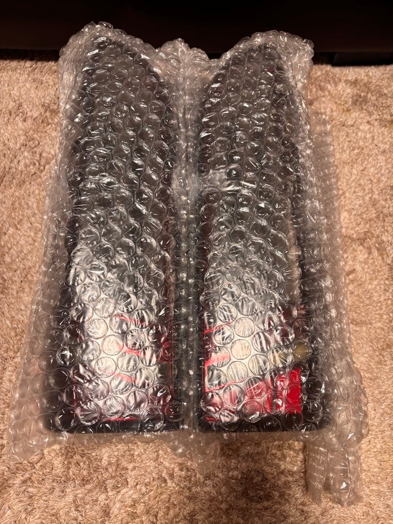 ハイエース200系テールランプヴァレンティ×ROWENコラボ廃盤限定希少品