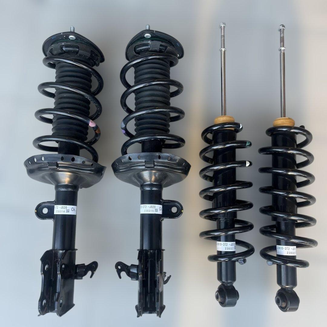 くぼたけいステップワゴン　純正　サスペンションキット ブラック