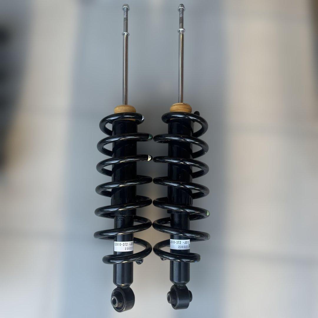 くぼたけいステップワゴン　純正　サスペンションキット ブラック