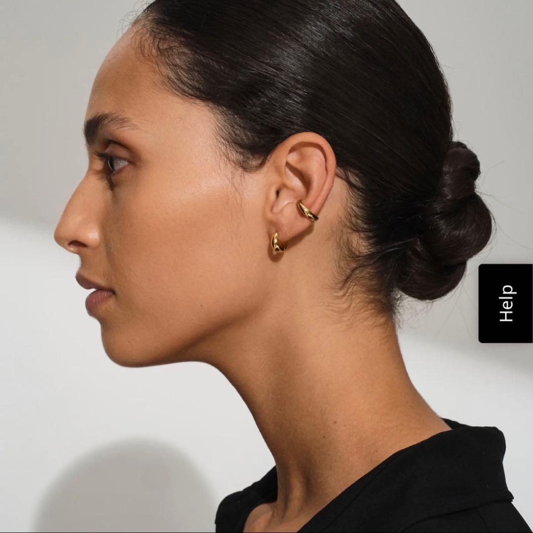 TOM WOOD ピアス Ice Huggies Gold