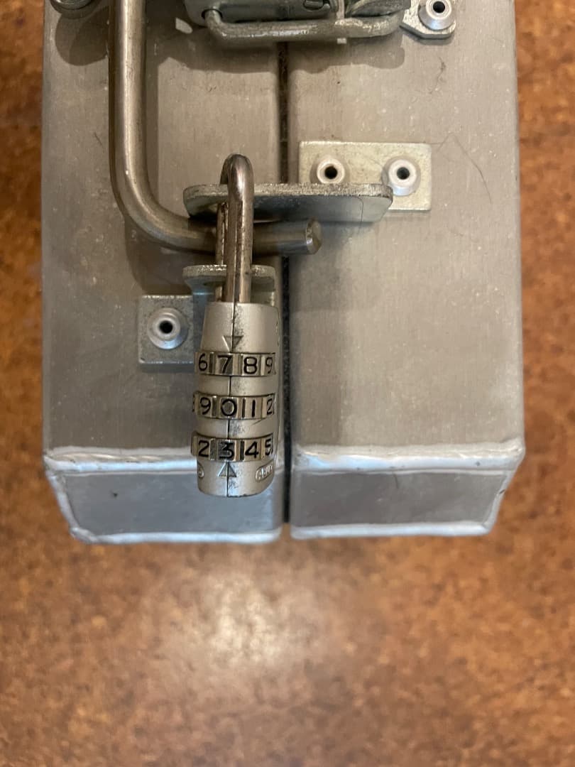 【ryusen】Cabela’s カベラス金属製 銃輸送ケース