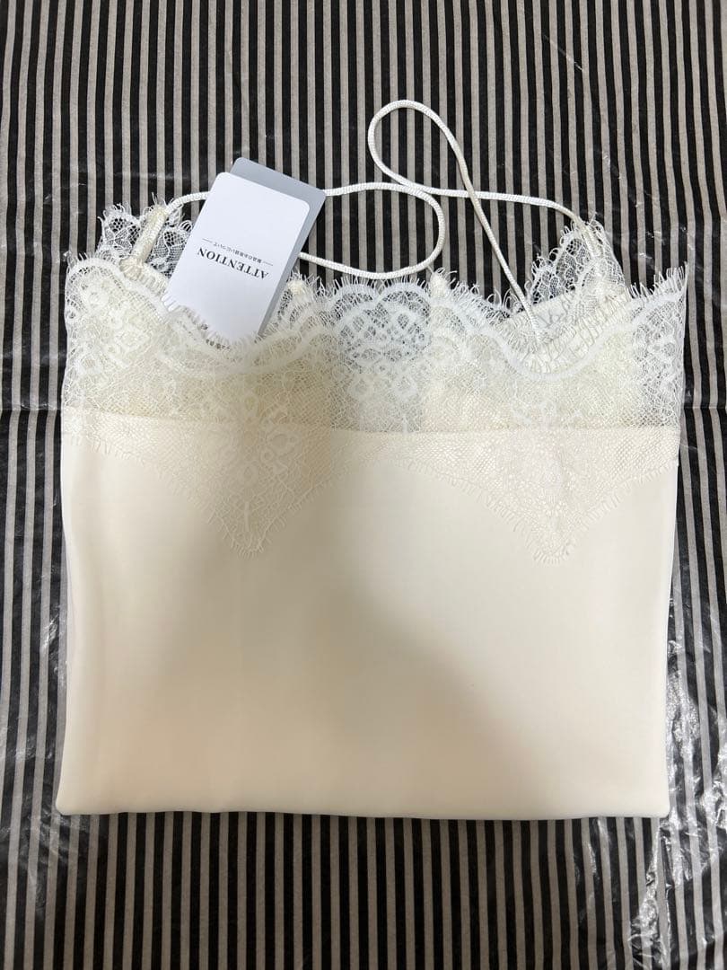 SLOBE IENA サテンレースキャミソール