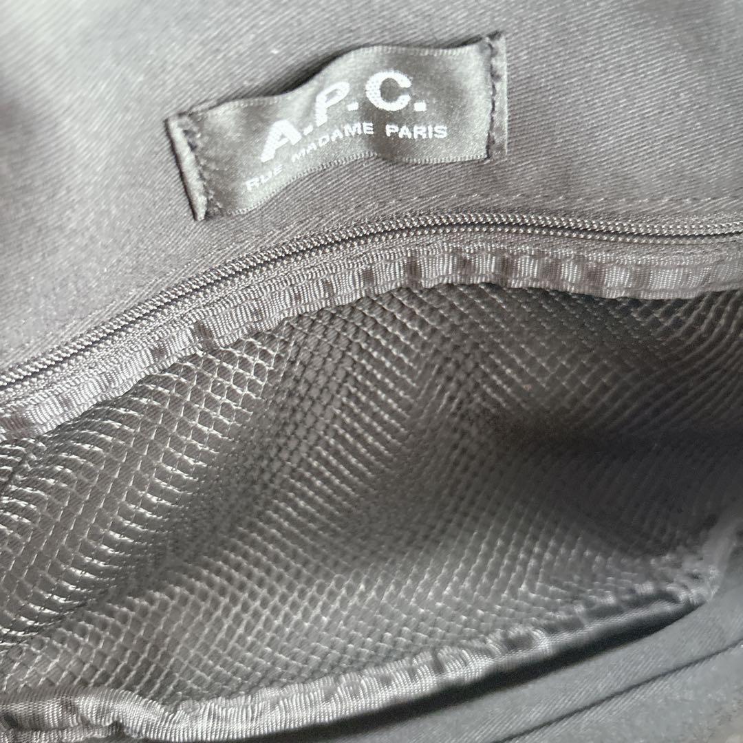【美品】アーペーセー　A.P.C. Camden ショルダーバッグ　黒