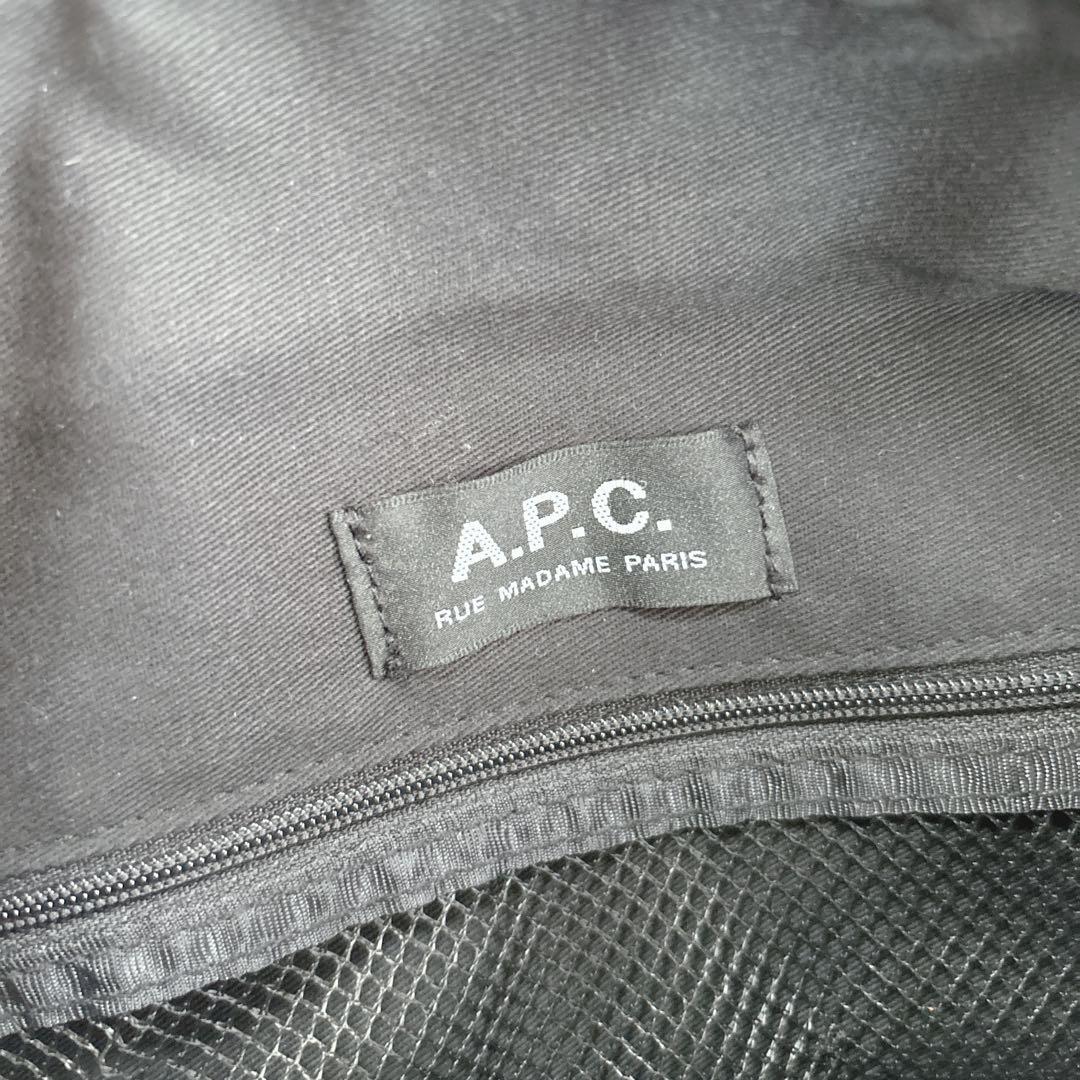 【美品】アーペーセー　A.P.C. Camden ショルダーバッグ　黒