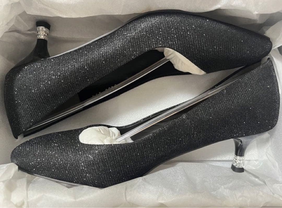 新品ジル スチュアート アーモンドトゥアシンメトリーパンプス24.5cm