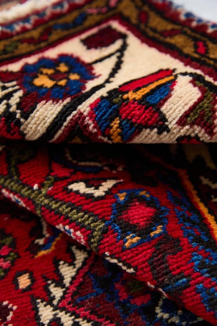 ヴィンテージラグ　ペルシャ絨毯　トライバルラグ（157×105cm）赤　青　黃