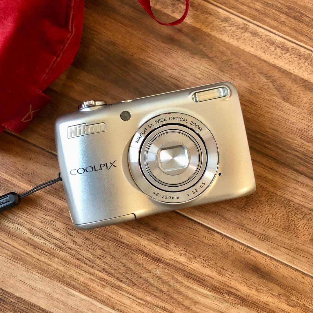 Nikon COOLPIX L26 シルバー デジタルカメラ ケース付