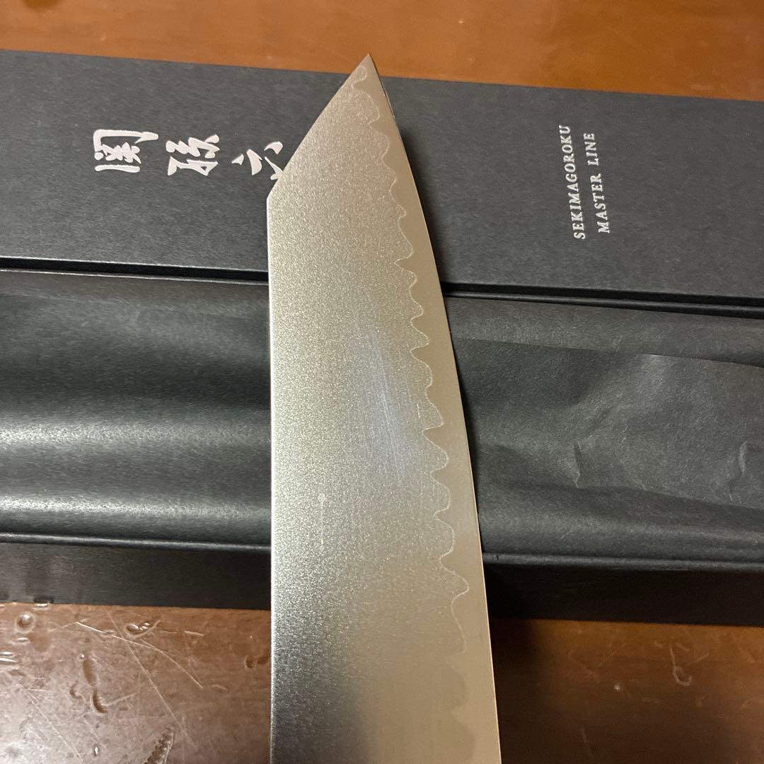 未使用　要　(定価27500円)貝印 ケース付き 刃渡195mm