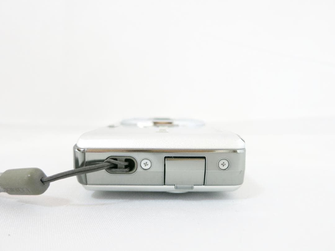 デジタルカメラ Panasonic LUMIX DMC-FS7 シルバー