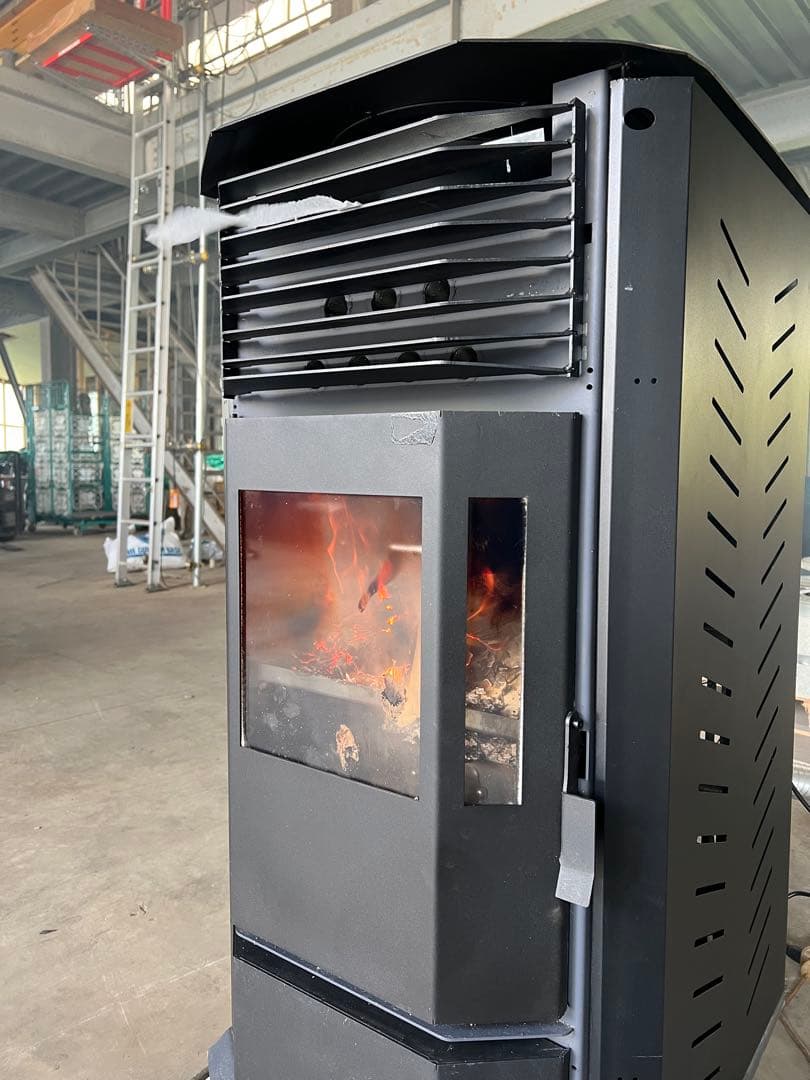 薪ストーブ　ガラス窓付きで 自动温度制御