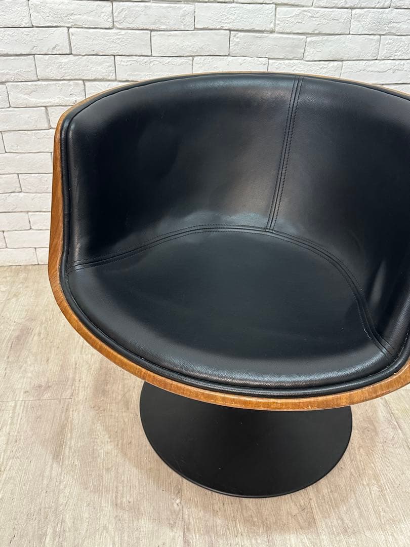 【東京都内23区配送無料】定価11万　ドイツ製　チェア　ソファー　椅子　ラウンジ