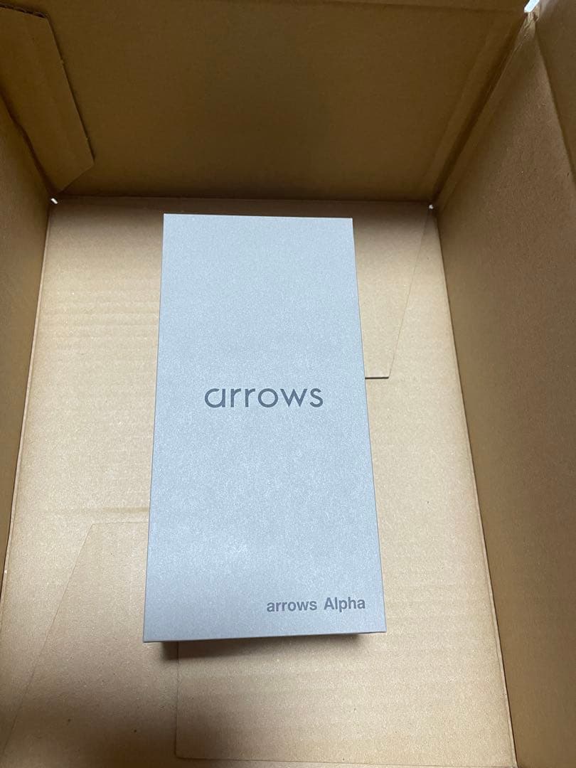 *neko*FCNT arrows Alpha ホワイトSIMフリー未開封