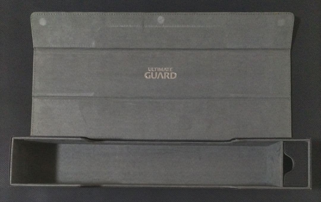 サプライ・アクセサリ・グッズ ULTIMATE GUARD