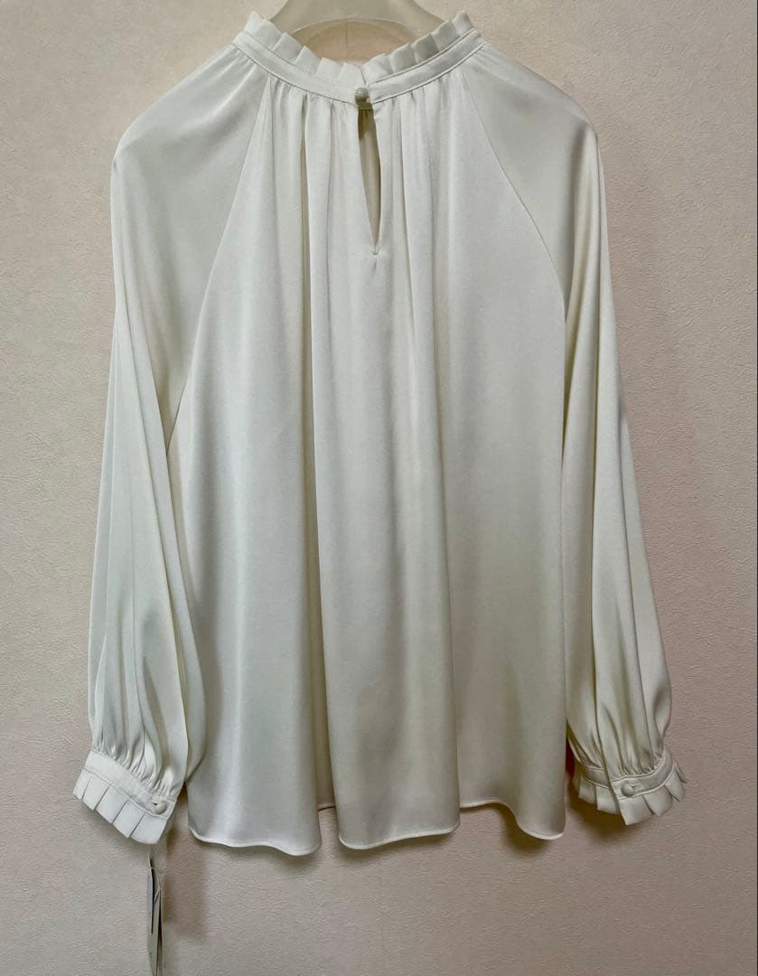 【新品/タグ付き】レリアン　ブラウス