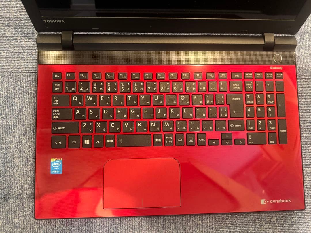Toshiba dynabook レッド ノートPC 本体