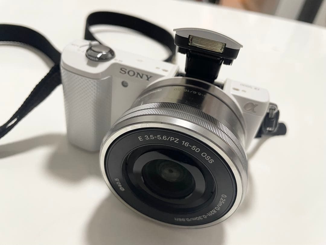 SONY α5000 ミラーレス一眼 ホワイト E 16-50mm