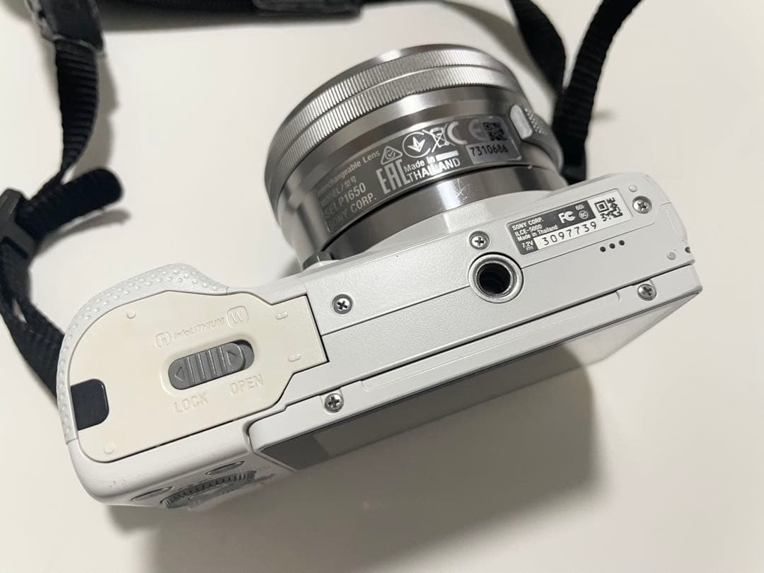 SONY α5000 ミラーレス一眼 ホワイト E 16-50mm