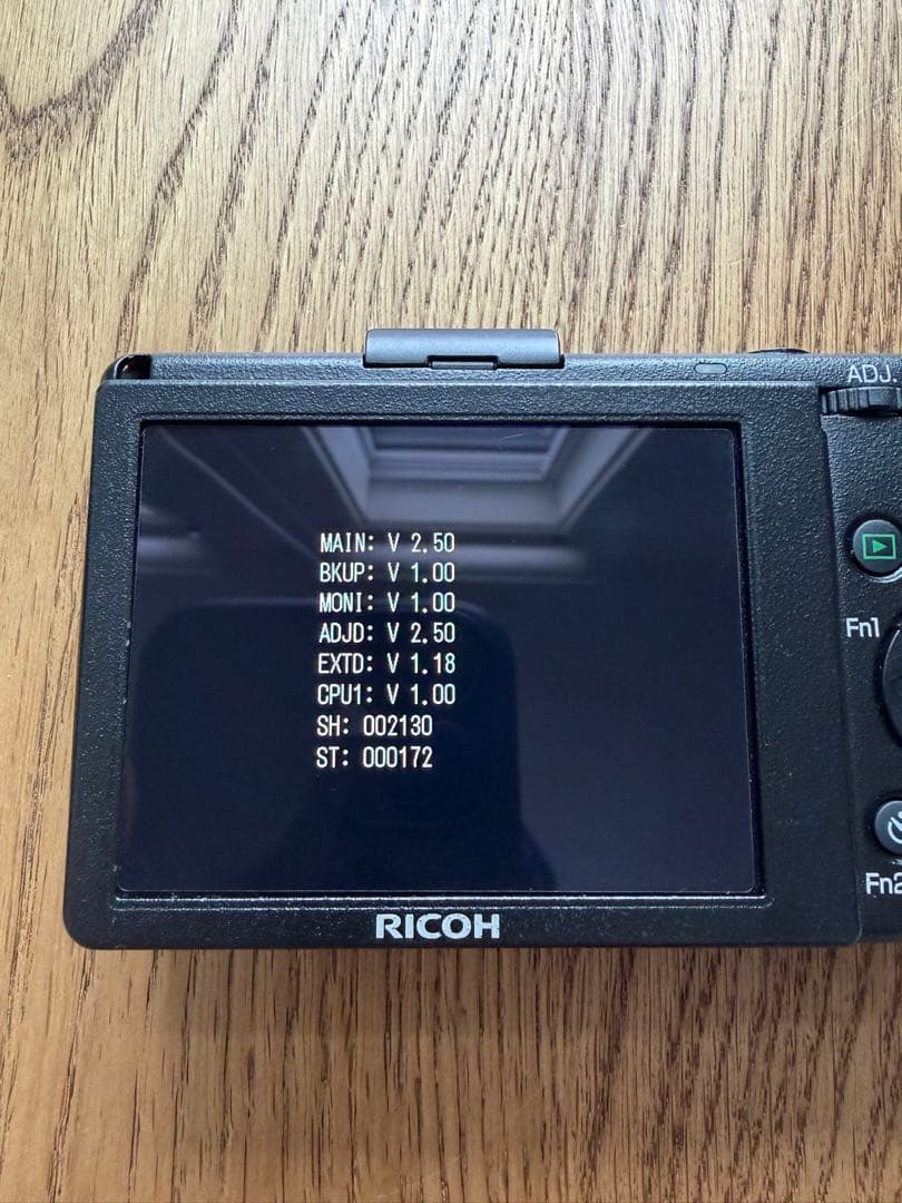 ■ 美品 ■ RICOH GR DIGITAL III 箱付き S数2,130回