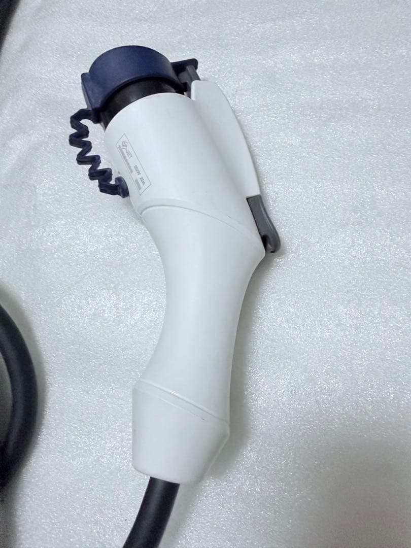 三菱アウトランダー純正 充電ケーブル　9482A332　　166