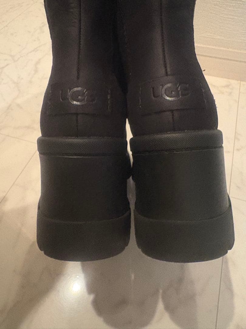 【値下げ】UGG 美品 24cm 公式完売　ブルックリンチェルシー