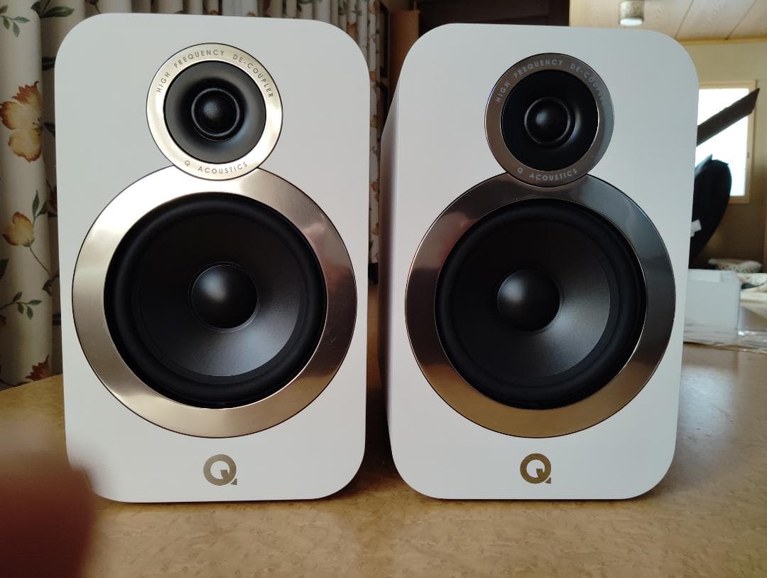 スピーカー・ウーファー Q Acoustics 3030i