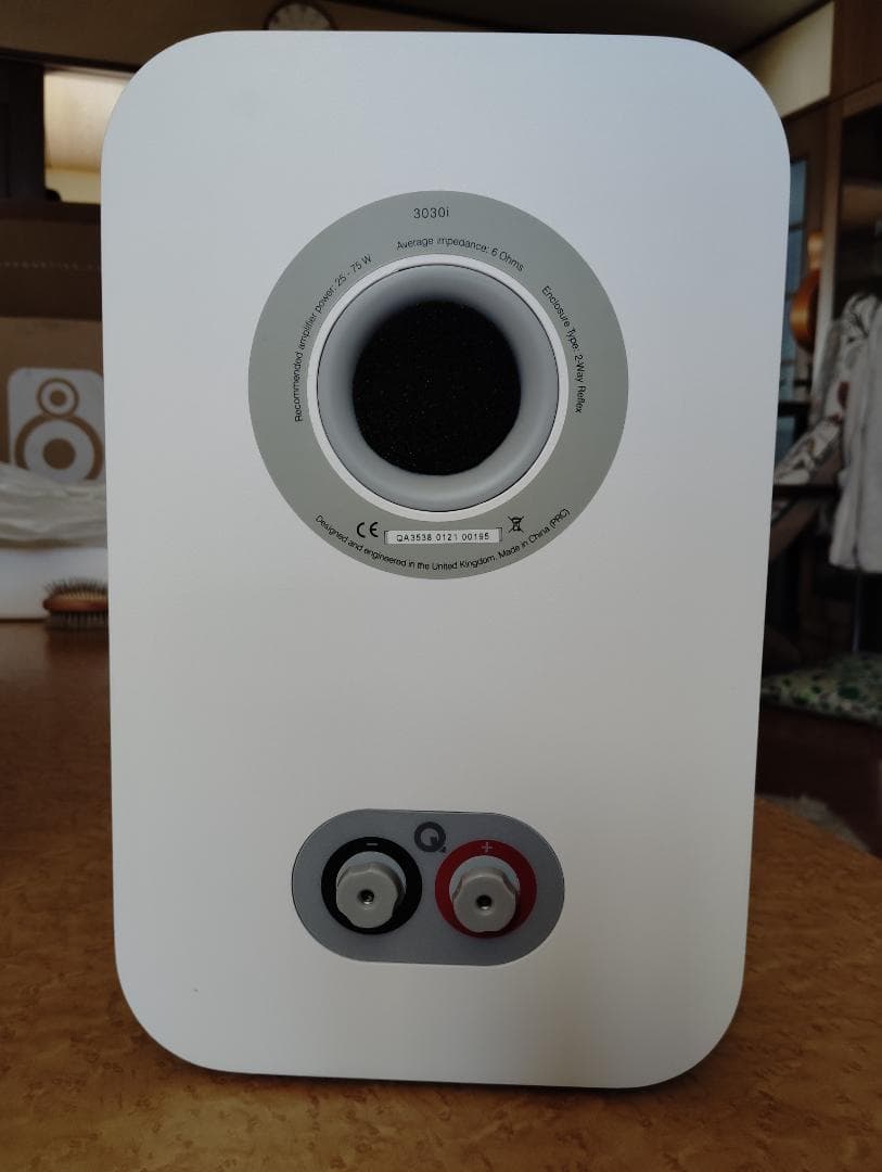 スピーカー・ウーファー Q Acoustics 3030i