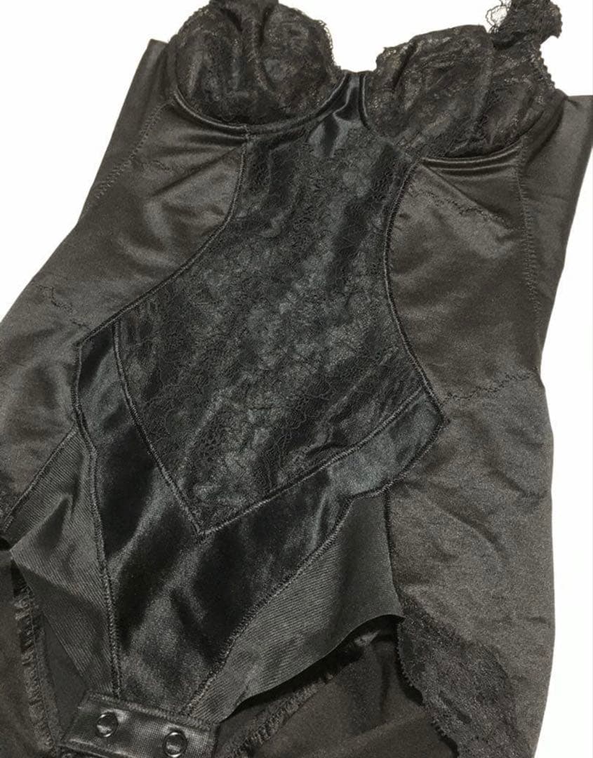 新品　ワコール　ラゼ ボディスーツ　B75M