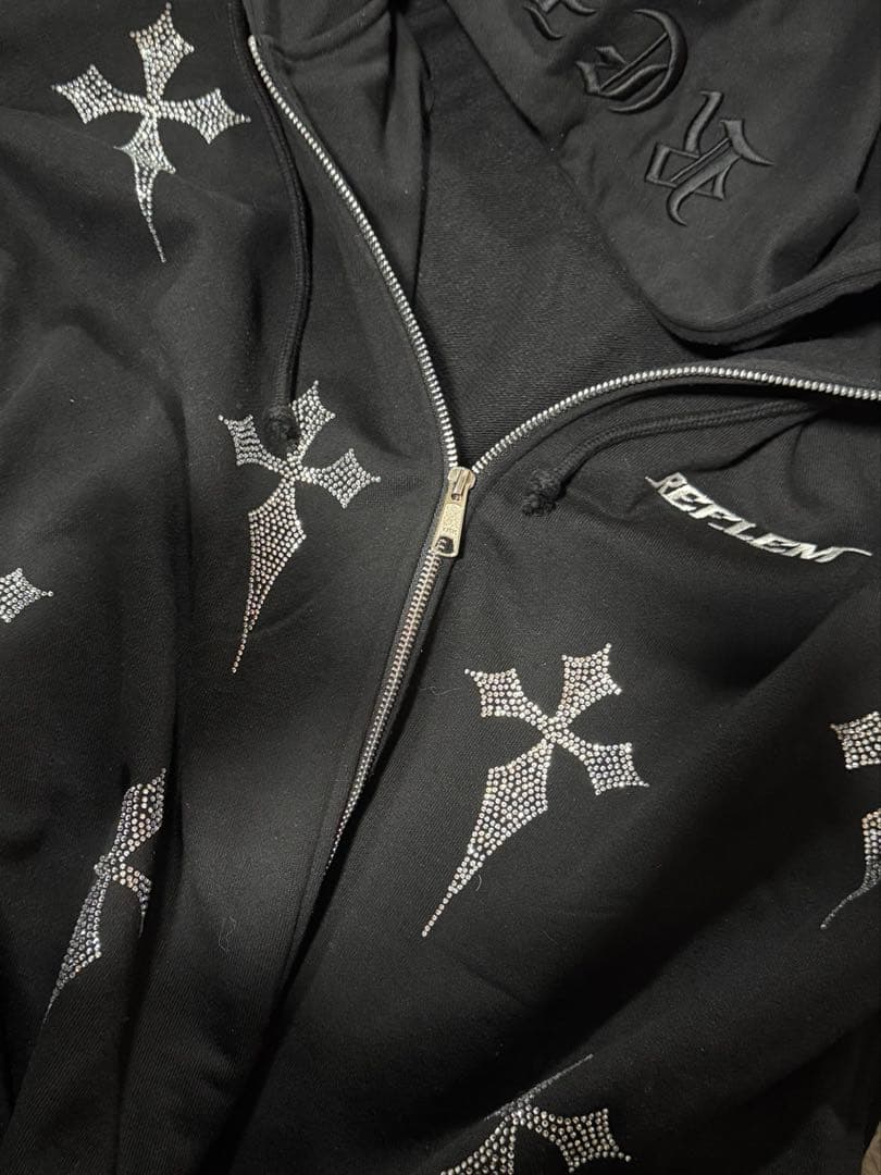 REFLEM 【 レフレム ラインストーン クロス十字架 パーカー 】